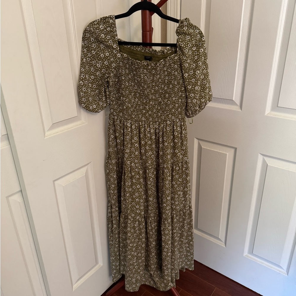 Ann Taylor Tan Smocked Puff Sleeve Sundress